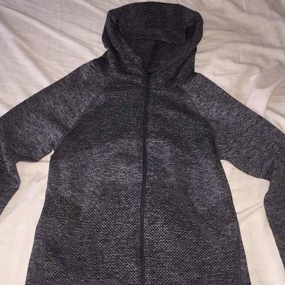 Sweater 🤩 - Picture 2 of 4